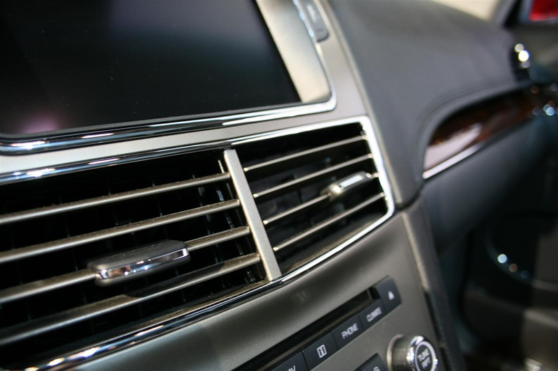 Illustration for article titled 2010 Lincoln MKT: Crossover For The Super-Segmented Masses